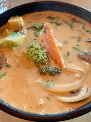 Tom Ka Soup  at Alice & Friends at The Glen in Glenview