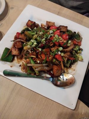 Kung Pao Ding (w/ tofu) at Alice & Friends at The Glen in Glenview