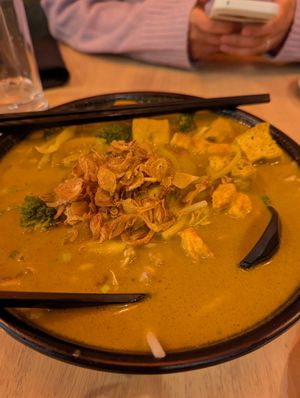 Laksa at Alice & Friends at The Glen in Glenview