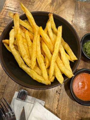 Nice fries  at Alma Vegan Food in Santiago