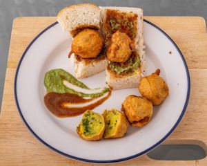Vada Pav(Potata Balls with Buns) Accompanied with Coriander, Dates+Tamrind and Garlic Chutney. #Veganuary at Dhara's Chai House in Nelson