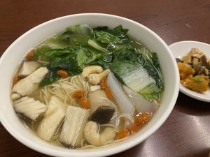 Delicate noodle in Tung-tien herb flavour soup at Tai Lai in Taipei
