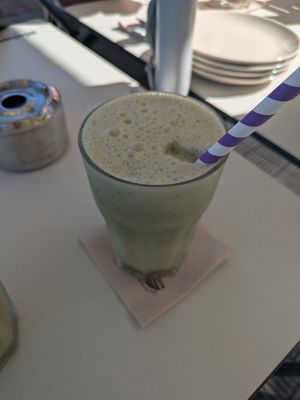 Matcha smoothie at Machamama Botanico in Tenerife