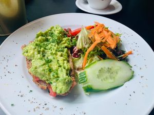 Vegan avocado sandwich (8,50€) at Ginkgo in Frankfurt
