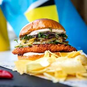 🔥 Zesty Island Chicken Burger – It’s a Whole Vibe! 🔥

Crispy, juicy, and bussin’ with flavor 🤤 This ain’t just a burger, it’s a Caribbean vacation in every bit at Cafe Caye Mange in Yarmouth