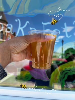  🥁 Drumroll please...
🌿 MANGO GREEN ICED TEA 🥭🧊

It’s tropical, it’s juicy, and it’s got that island glow-up your taste buds have been waiting for!

 at Cafe Caye Mange in Yarmouth