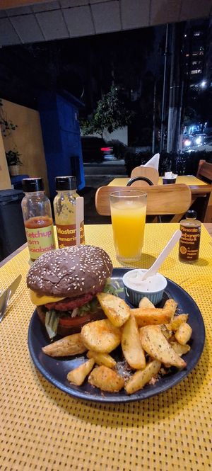 Black melt combo at Planet Veggy in Sao Paulo