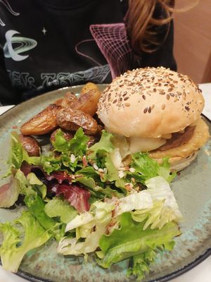 Burger montagnard at Grignote in Pau