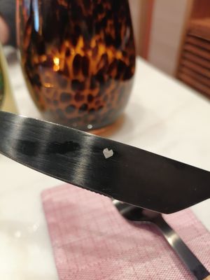 Les détails 🩶🩶🩶 at Grignote in Pau