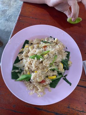 60 bath fried rice, good  at CHAIXI NOODLE 5 - ชายสี่ บะหมี่เกี๊ยว - ปากกซอยพระตำหนัก 5 in Pattaya