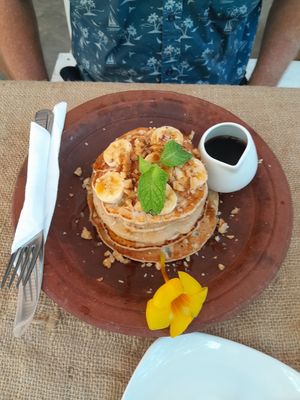 Pancakes at Spa Una & Eco Café in Unawatuna