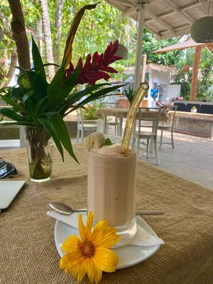 Mixed fruit Smoothie at Spa Una & Eco Café in Unawatuna