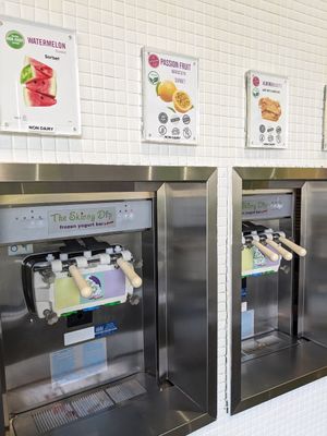Vegan yogurt options at The Skinny Dip in Hollywood