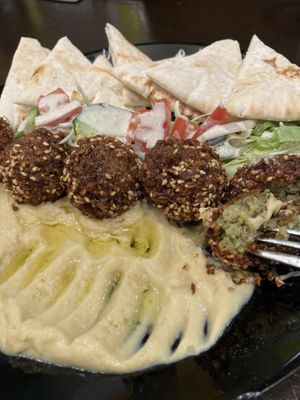   at Arabic Cafe & Deli Abu Essam in Tokyo