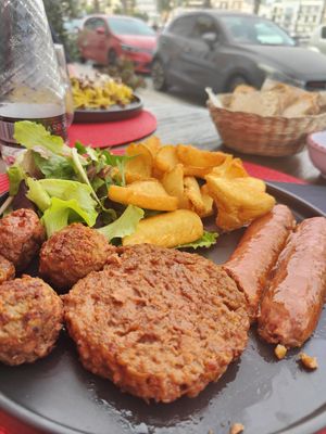 Beyond Meat platter at Arrassusia Bistrot in Wied Il-ghajn