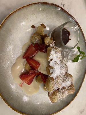   at Kem-Kon Pahurat (เข้ม-ข้น พาหุรัด) in Bangkok