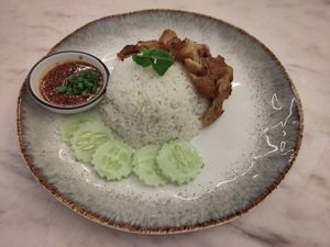  at Kem-Kon Pahurat (เข้ม-ข้น พาหุรัด) in Bangkok