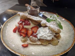 Hong Kong waffle at Kem-Kon Pahurat (เข้ม-ข้น พาหุรัด) in Bangkok