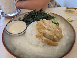 Chickn and lemon mayonnaise at Kem-Kon Pahurat (เข้ม-ข้น พาหุรัด) in Bangkok