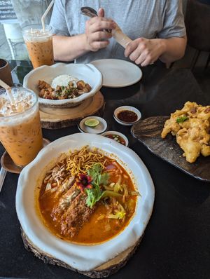  at Kem-Kon Pahurat (เข้ม-ข้น พาหุรัด) in Bangkok