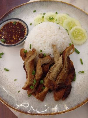 Pork belly with rice at Kem-Kon Pahurat (เข้ม-ข้น พาหุรัด) in Bangkok