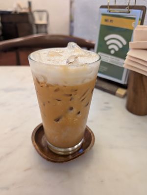  at Kem-Kon Pahurat (เข้ม-ข้น พาหุรัด) in Bangkok