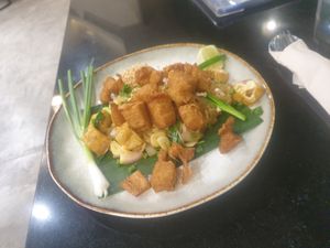 Pad thai - 8.5/10 at Kem-Kon Pahurat (เข้ม-ข้น พาหุรัด) in Bangkok