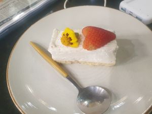 Cheesecake - 7/10 at Kem-Kon Pahurat (เข้ม-ข้น พาหุรัด) in Bangkok