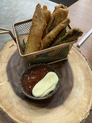   at Kem-Kon Pahurat (เข้ม-ข้น พาหุรัด) in Bangkok