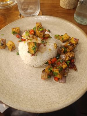 What is this like? 3 full spoons of food? 😂 at Kem-Kon Pahurat (เข้ม-ข้น พาหุรัด) in Bangkok