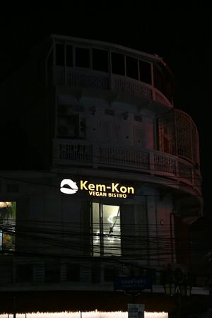  at Kem-Kon Pahurat (เข้ม-ข้น พาหุรัด) in Bangkok