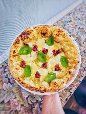 Pizza du Mois de Juillet/Août (vegetarien) at  CEPRANO • Jourdain in Paris
