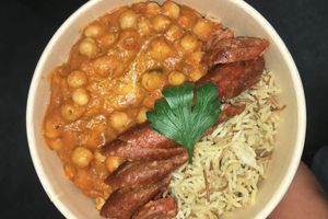 Chick peas in tomato sauce with rice & vegan sausage at Mamossa  in Gagny