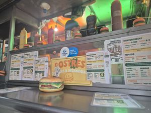  at Hamvurguesas al Carbon in Mexico City