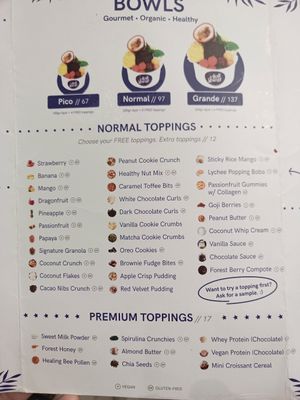 Carta bowls at Acai Queen in Kuta