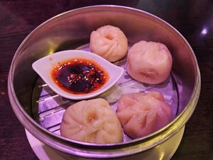 Su Bao (B3) at Drei Chinesen in Dusseldorf