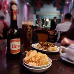 A welcome snack and S11 (QIE ZI/steamed aubergine ) at Drei Chinesen in Dusseldorf