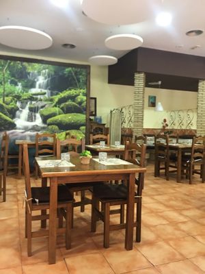 Nice atmosphere  at Quinoa Vegetariano in Elche