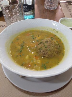 Un buen sitio para degustar algunos platos tradicionales veganos. at Quinoa Vegetariano in Elche