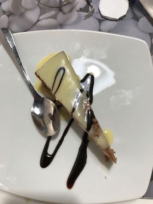 Tarta de Plátanos con Nueces y Chocolate Blanco at Quinoa Vegetariano in Elche