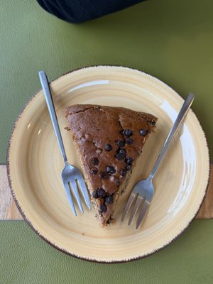 vegan cake with chocolate chips   at Fermento Officina Zero in Ragusa
