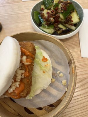 crispy tofu bao and spicy cucumber salad   at Mamma Bao - Adalbertstraße in Munich