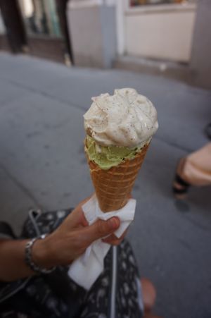 Matcha and Vanilla at Veganista Ice Cream I in Vienna