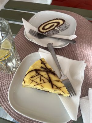 Biscuit roll and apple cake  at Ablak a Bablak  in Veszprem