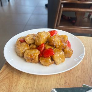 Orange Gardein Chicken
Yes, it's vegan. at Bodhi Express in Westlake