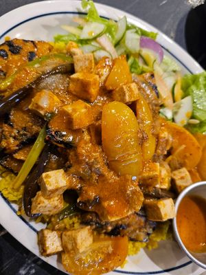 Eggplant & Squash Board (Vegan)

Lightly grilled eggplant and sweet squash with spice rice, side salad, grilled corn, and milk roll at Spicebird in Boracay