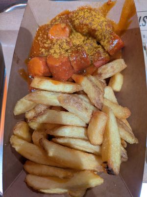 Vegan currywurst with chips at Frittenwerk - Hauptbahnhof in Hannover