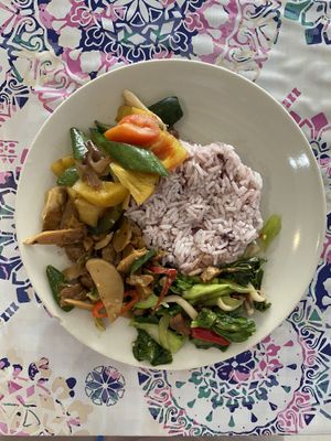 Plate of goodnesss  at Youta Jay Vegetarian - เมตตาอาหารเจ in Muang