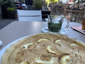Apple Pancake and fresh mint tea  at De Muntkelder in Utrecht