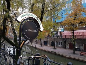 sign leading you downstairs at De Muntkelder in Utrecht
